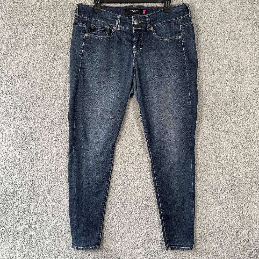 Torrid Jeans Women's 14 Blue Denim Mid Rise Tapered Leg Mid Rise Dark Wash